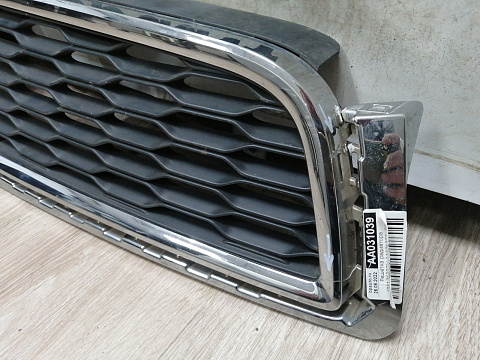 Фотография детали AA031039; Решетка радиатора (95136397) для Chevrolet Captiva | рест. 2 (2013-2016)/БУ; Оригинал; Р1, Мелкий дефект; . Фото номер 10