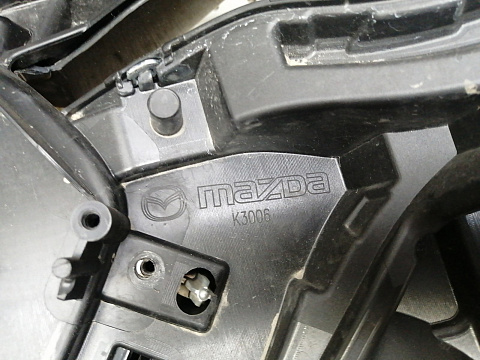 Фотография детали AA028260; Решетка радиатора (KB8B-50712) для Mazda CX-5 II (2017-2021)/БУ; Оригинал; Р2, Удовлетворительное; . Фото номер 19