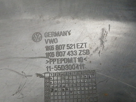 AA045074; Бампер задний; под паркт. () для Volkswagen Golf/БУ; Неоригинал; Р1, Мелкий дефект; 