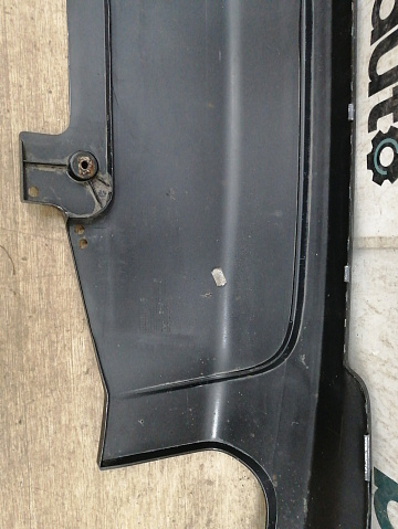 Фотография детали AA034215; Юбка заднего бампера, М-пакет; под паркт. (51128051223) для BMW 5 серия F07/БУ; Оригинал; Р1, Мелкий дефект; . Фото номер 9