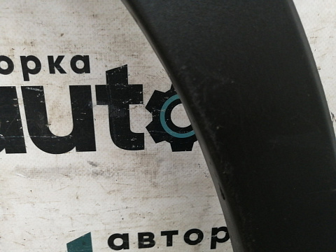 Фотография детали AA029704; Накладка переднего правого крыла (KD53-51W21) для Mazda CX-5/БУ; Оригинал; Р1, Мелкий дефект; . Фото номер 3