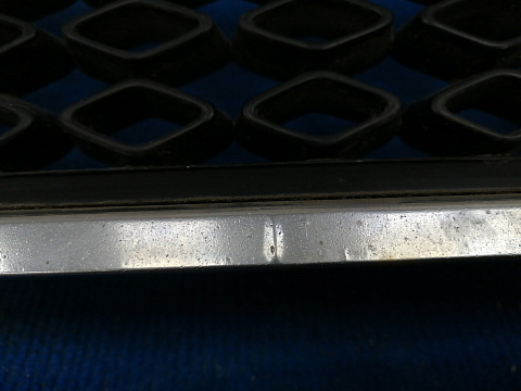 Фотография детали AA037947; Решетка радиатора (86352-2T000) для Kia Optima III (2010- 2013)/БУ; Оригинал; Р1, Мелкий дефект; . Фото номер 10