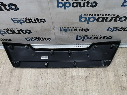 AA045060; Накладка крышки багажника нижняя, пластик (90901-JG00A) для Nissan X-Trail T31/БУ; Оригинал; Р1, Мелкий дефект; 