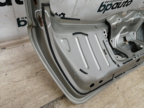 Фотография детали AA038316; Крышка багажника (901006269R) для Renault Sandero I (2009-2014)/БУ; Оригинал; Р3, Под восстановление; . Фото номер 15