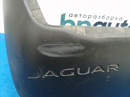 AA025622; Брызговик передний левый, Sport (HK8M-16L585AA) для Jaguar F-Pace I (2016-2020)/БУ; Оригинал; Р1, Мелкий дефект; 