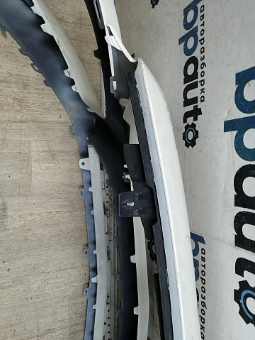 Фотография детали AA046107; Бампер передний, AMG; под паркт.; без омыват. (A2058850925) для Mercedes-Benz C-klasse IV (W205) (2014-2018)/БУ; Оригинал; Р1, Мелкий дефект; . Фото номер 14