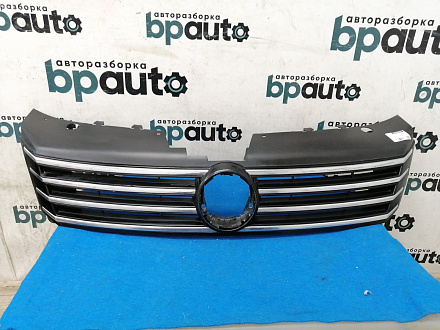 Решетка радиатора Фольксваген Passat B7 Wagon 2011- 2014, б/у, фото 1