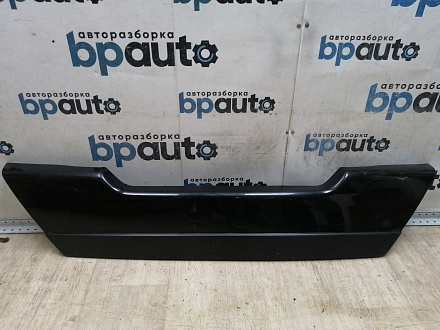 AA045279; Накладка крышки багажника нижняя, пластик (90901-JU00A) для Nissan X-Trail T31/БУ; Оригинал; Р1, Мелкий дефект; 