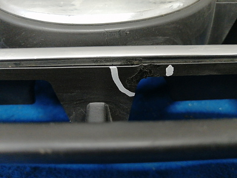 Фотография детали AA032278; Решетка радиатора (31333832) для Volvo XC60 I рест. (2013-2017)/БУ; Оригинал; Р2, Удовлетворительное; . Фото номер 7