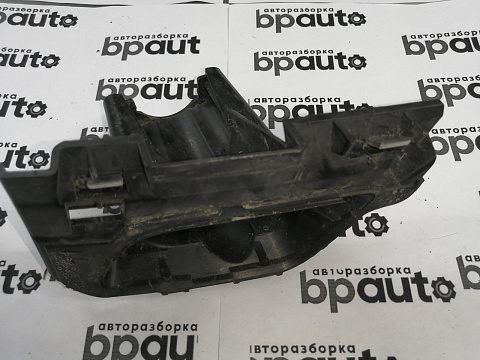 Фотография детали AA045546; Кронштейн крепления омывателя фары левый (980515) для Mercedes-Benz Viano I (W639) (2010-2014)/БУ; Оригинал; Р0, Хорошее; . Фото номер 4