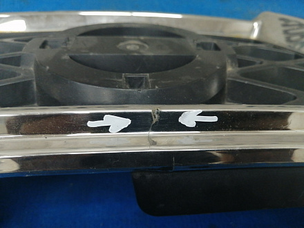 AA030029; Решетка радиатора (62310-JG50A) для Nissan X-Trail II (T31) (2007-2011)/БУ; Оригинал; Р1, Мелкий дефект; 
