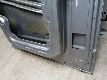 AA045487; Дверь передняя правая (7H0831056) для Volkswagen/БУ; Оригинал; Р2, Удовлетворительное; 