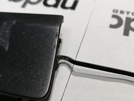 AA045469; Заглушка букс. крюка заднего бампера (A2128850726) для Mercedes-Benz E-klasse IV Sedan рест. (W212) (2013-2016)/БУ; Оригинал; Р1, Мелкий дефект; 