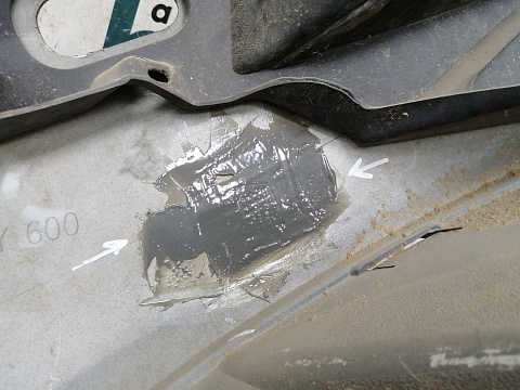 Фотография детали AA026402; Бампер передний; без паркт.; под омыват. (AM51-R17K819-A) для Ford C-MAX II (2010-2015)/БУ; Оригинал; Р1, Мелкий дефект; . Фото номер 11