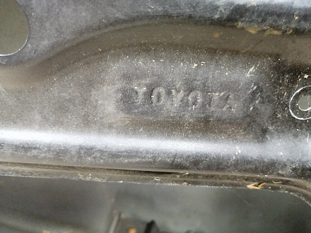 AA044424; Дверь передняя правая, с отв. под молдинг (67001-60850) для Toyota Land Cruiser 200 рест.2 (2015 - 2021)/БУ; Оригинал; Р1, Мелкий дефект; 