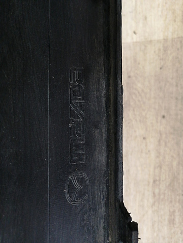 Фотография детали AA041233; Бампер передний; без паркт.; под омыват. (EH44-50031) для Mazda CX-7 I рест. (2009-2012)/БУ; Оригинал; Р1, Мелкий дефект; . Фото номер 24