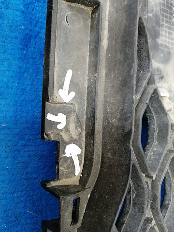 Фотография детали AA028778; Решетка радиатора (86360-1G600) для Kia Rio/БУ; Оригинал; Р2, Удовлетворительное; . Фото номер 12