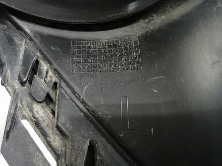 AA045552; Накладка ПТФ левая (6400G481) для Mitsubishi Outlander/БУ; Оригинал; Р1, Мелкий дефект; 