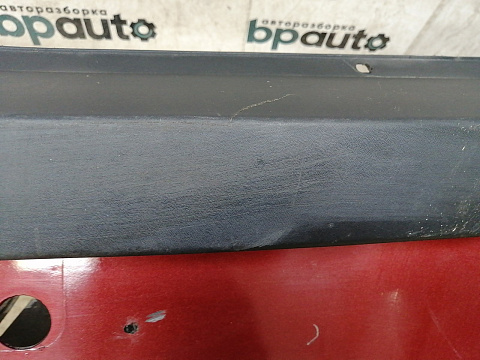 Фотография детали AA033289; Бампер задний; без паркт. (8200576893) для Renault Logan I (2004-2009)/БУ; Оригинал; Р1, Мелкий дефект; . Фото номер 7