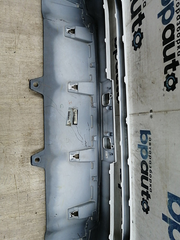 Фотография детали AA045372; Бампер передний, нижняя часть (76851-60020) для Toyota Land Cruiser 300 (2021- н.в.)/БУ; Оригинал; Р1, Мелкий дефект; . Фото номер 12