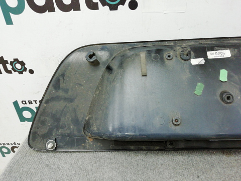 Фотография детали AA003575; Накладка на крышку багажника под номер, Америка (A2037500981) для Mercedes-Benz C-klasse W203/БУ; Оригинал; Р0, Хорошее; . Фото номер 5