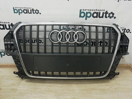 AA002976; Решетка радиатора; без паркт. (8U0 853 651 H) для Audi Q3 I (2011-2014)/БУ; Оригинал; Р2, Удовлетворительное; 