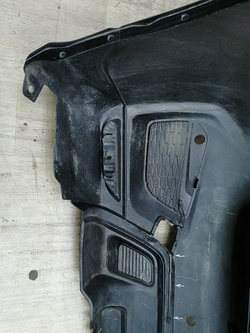 Фотография детали AA044953; Бампер задний; под паркт. (6410D906ZZ) для Mitsubishi ASX I рест.3 (2020- 2024)/БУ; Оригинал; Р2, Удовлетворительное; . Фото номер 36