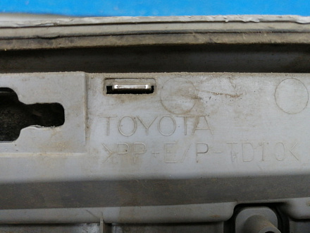 AA015909; Молдинг двери задний правый (75075-60130) для Toyota Land Cruiser 200 рест. (2012 — 2015)/БУ; Оригинал; Р2, Удовлетворительное; 