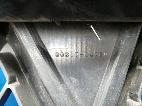Фотография детали AA025624; Решетка радиатора, Superior; под паркт.; под камер. (GG210-14780) для Lexus LX570, LX450D рест.2 (2015 - 2021)/БУ; Оригинал; Р2, Удовлетворительное; . Фото номер 13