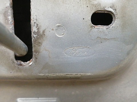 Фотография детали AA026520; Капот (1469592) для Ford Mondeo/БУ; Оригинал; Р2, Удовлетворительное; . Фото номер 13