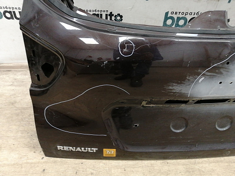 Фотография детали AA037964; Крышка багажника (901523137R) для Renault Kaptur/БУ; Оригинал; Р2, Удовлетворительное; . Фото номер 5