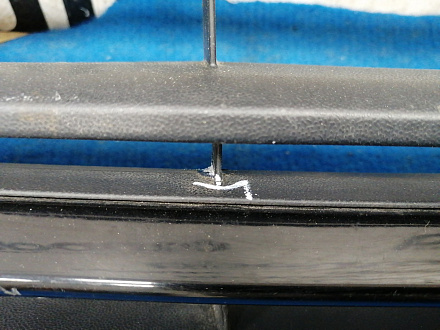 AA033566; Решетка переднего бампера (6RU853677C) для Volkswagen Polo V рест. Sedan (2015-2020)/БУ; Оригинал; Р1, Мелкий дефект; 