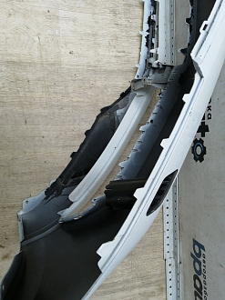 AA045890; Бампер передний; под паркт.; под омыват. (3G0807221) для Volkswagen Passat/БУ; Оригинал; Р2, Удовлетворительное; 