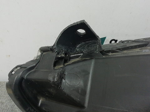 Фотография детали AA002645; Фара правая галоген (D651-51030) для Mazda 2 II (DE) (2007-2010)/БУ; Оригинал; Р1, Мелкий дефект; . Фото номер 4