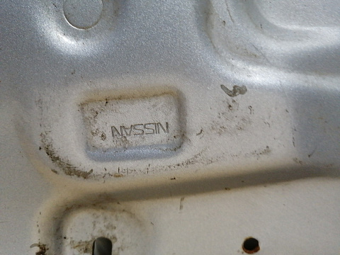 Фотография детали AA038998; Дверь передняя правая (80100EL030) для Nissan Tiida/БУ; Оригинал; Р2, Удовлетворительное; . Фото номер 22