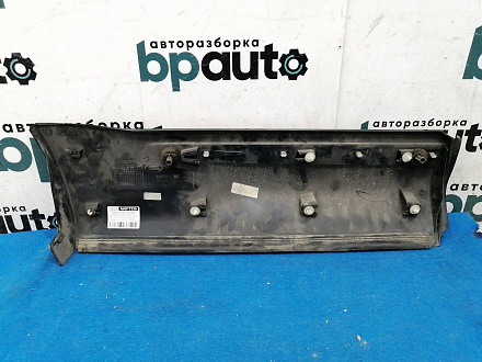 AA017335; Накладка задней левой двери (BJ32274A49BG) для Land Rover Range Rover Evoque/БУ; Оригинал; Р1, Мелкий дефект; 