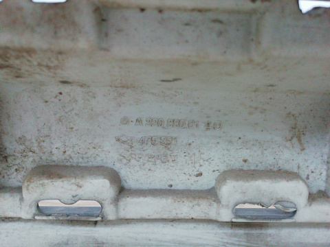 Фотография детали AA001834; Бампер задний, с вырезами под две трубы (A2208800140) для Mercedes-Benz S-klasse W220/БУ; Оригинал; Р0, Хорошее; . Фото номер 11