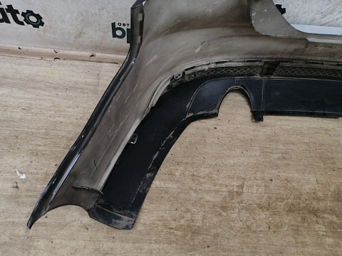 Фотография детали AA030883; Бампер задний; без паркт. (BM51-F17906-AGW) для Ford Focus III Sedan (2011- 2015)/БУ; Оригинал; Р1, Мелкий дефект; . Фото номер 8