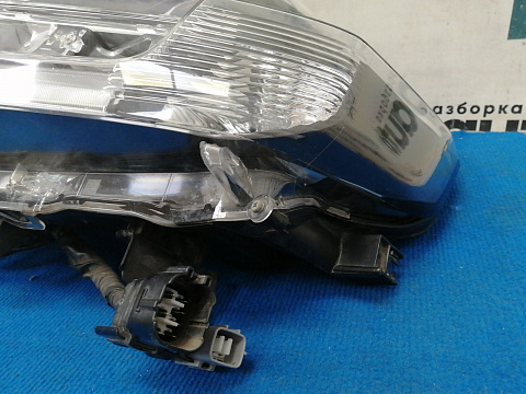 Фотография детали AA037206; Фара левая, темная (81106-60P40) для Toyota Land Cruiser 200 рест.2 (2015 - 2021)/БУ; Оригинал; Р1, Мелкий дефект; . Фото номер 6