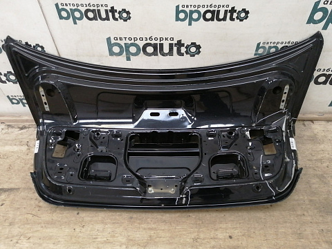 Фотография детали AA038135; Крышка багажника (5C6827025A) для Volkswagen Jetta VI (2010- 2014)/БУ; Оригинал; Р3, Под восстановление; . Фото номер 13
