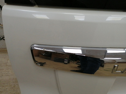 AA037254; Крышка багажника (67005-60F90) для Toyota Land Cruiser Prado 150 рест. (2013 — 2017)/БУ; Оригинал; Р0, Хорошее; (070) Белый перламутр 3х. сл.