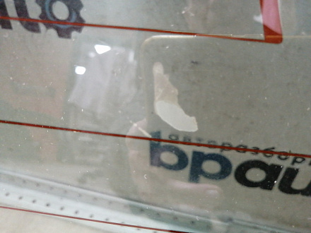 AA045272; Стекло крышки багажника (68105-60190)/БУ; Оригинал; Р1, Мелкий дефект; 