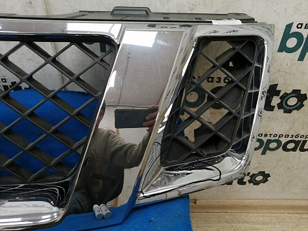 AA033615; Решётка радиатора (62310-5X00A) для Nissan/БУ; Оригинал; Р1, Мелкий дефект; 