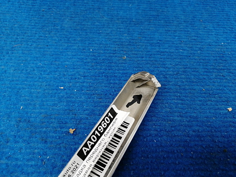 Фотография детали AA019601; Накладка переднего бампера правая верхняя, хром (6407A142) для Mitsubishi Outlander/БУ; Оригинал; Р1, Мелкий дефект; . Фото номер 6