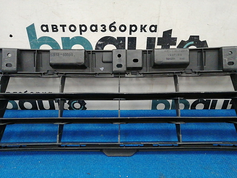 Фотография детали AA037749; Решетка переднего бампера (53112-60080) для Lexus LX570, LX450D (2008 — 2011)/БУ; Оригинал; Р1, Мелкий дефект; . Фото номер 8