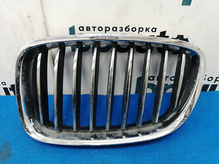 AA023760; Решетка радиатора левая (51137200169) для BMW 5 серия VI GT (F07) (2009-2013)/БУ; Оригинал; Р1, Мелкий дефект; 