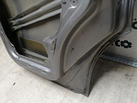 Фотография детали AA045485; Дверь передняя левая (7H0831055) для Volkswagen/БУ; Оригинал; Р2, Удовлетворительное; . Фото номер 24