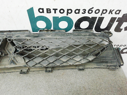 AA008488; Решетка радиатора (6402A217) для Mitsubishi ASX I (2010-2013)/БУ; Оригинал; Р1, Мелкий дефект; 