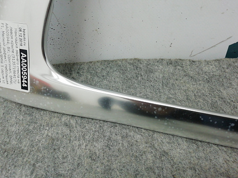 Фотография детали AA005944; Накладка заднего стекла на левом крыле (51357196417) для BMW 5 серия F07/БУ; Оригинал; Р1, Мелкий дефект; . Фото номер 2