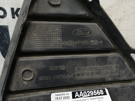 AA029568; Решетка переднего бампера правая, глянцевая (BM51-17K946-C) для Ford Focus/БУ; Оригинал; Р0, Хорошее; 